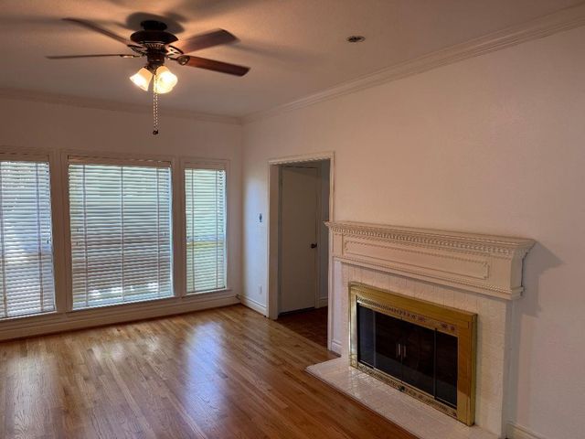 11711 Memorial Drive 143, Houston, TX 77024