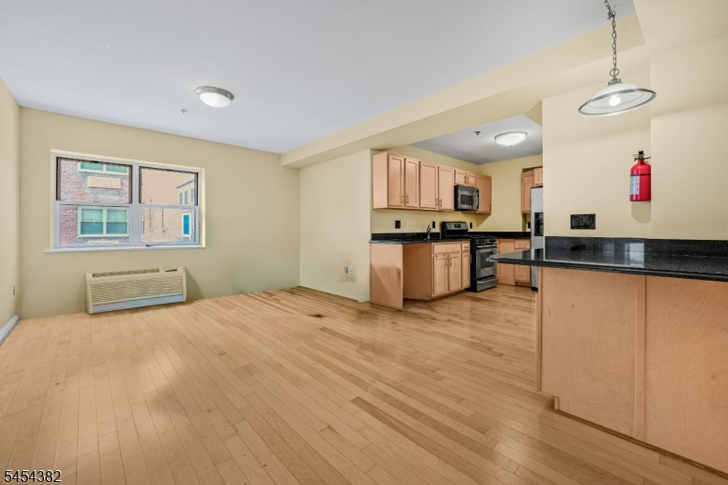 70 S Munn Ave 808, East Orange City, NJ 07018 — photo 4