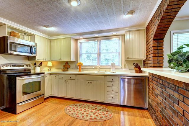 11207 Seatonville Rd, Louisville, KY 40291