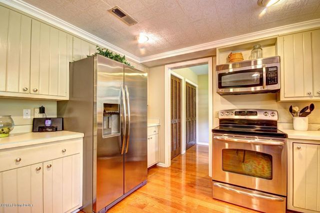 11207 Seatonville Rd, Louisville, KY 40291