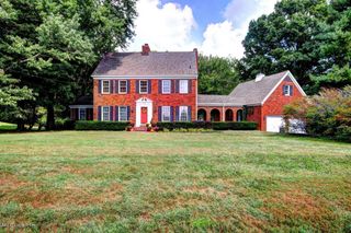 11207 Seatonville Rd, Louisville, KY 40291