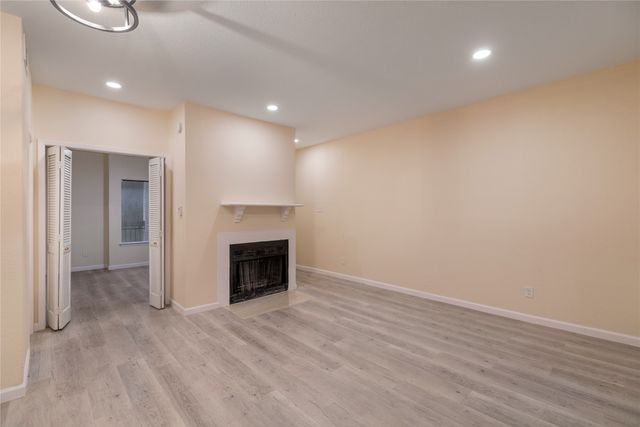 5550 Spring Valley Road H23, Dallas, TX 75254