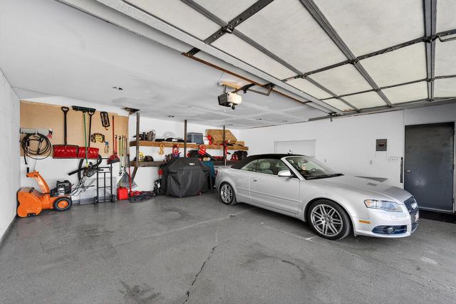 8915 17th AVENUE, Kenosha, WI 53143