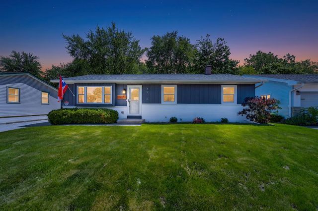 8915 17th AVENUE, Kenosha, WI 53143