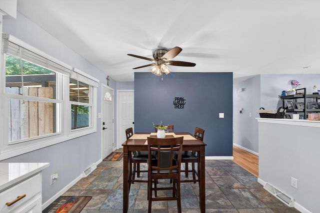 8915 17th AVENUE, Kenosha, WI 53143