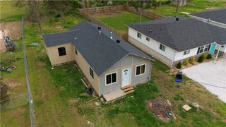 1021 S B Street, Rogers, AR 72756