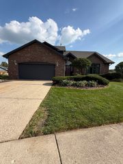 11751 Greenfield Drive, Orland Park, IL 60467