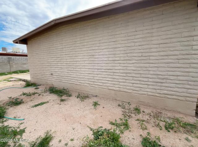 5245 E Camden Street, Tucson, AZ 85712