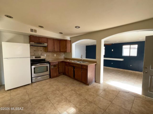 5245 E Camden Street, Tucson, AZ 85712