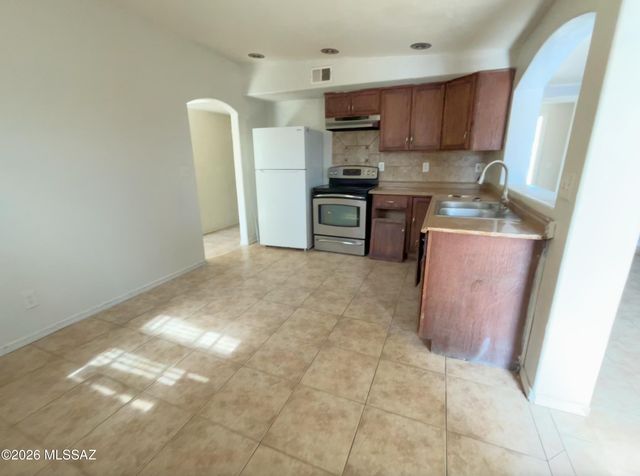 5245 E Camden Street, Tucson, AZ 85712