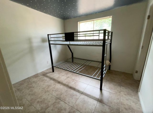 5245 E Camden Street, Tucson, AZ 85712