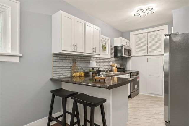 416 Roycroft Drive, Rochester, NY 14621