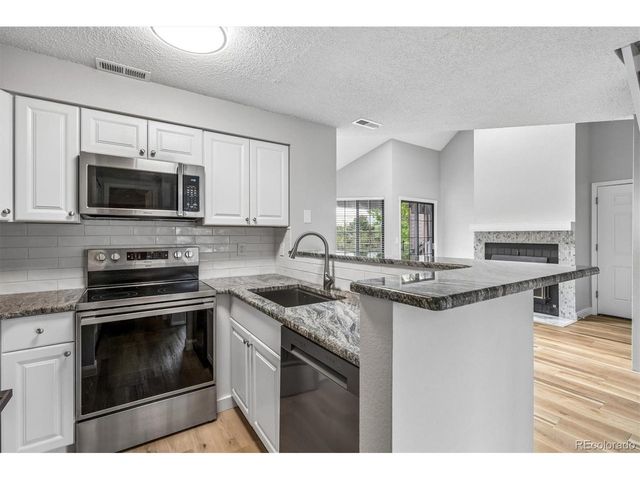 844 S Vance St F, Lakewood, CO 80226