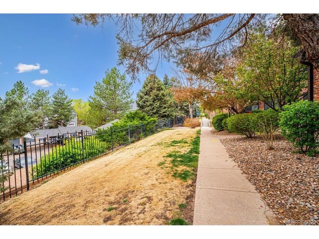 844 S Vance St F, Lakewood, CO 80226