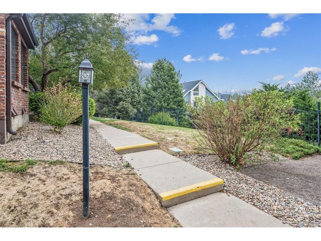 844 S Vance St F, Lakewood, CO 80226