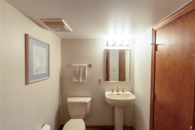 1223 Driftwood Drive, Mt Lebanon, PA 15243