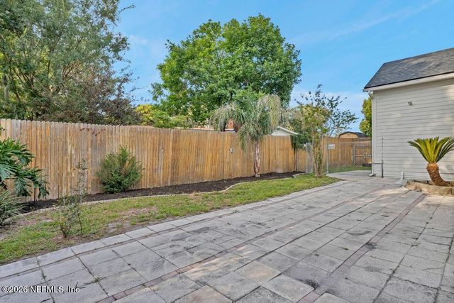 5741 FLORAL Avenue, Jacksonville, FL 32211
