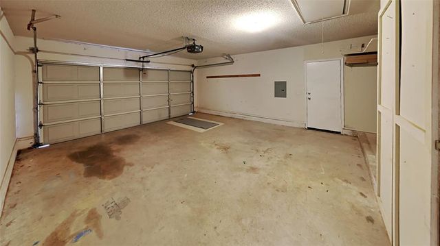 12408 SW 12th Street, Yukon, OK 73099