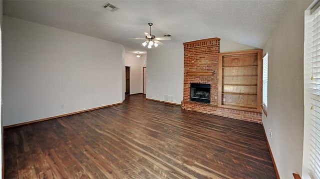12408 SW 12th Street, Yukon, OK 73099