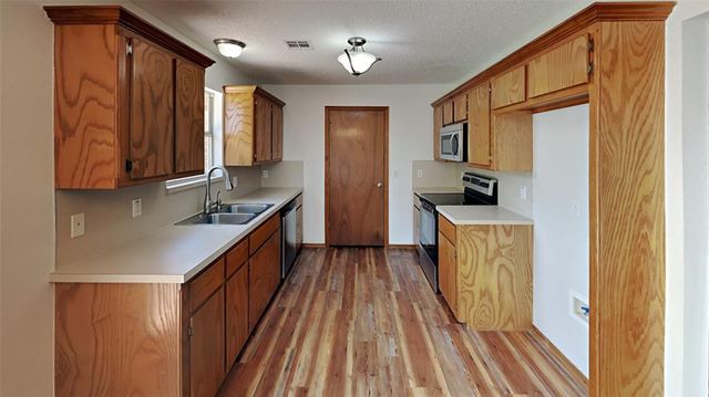 12408 SW 12th Street, Yukon, OK 73099