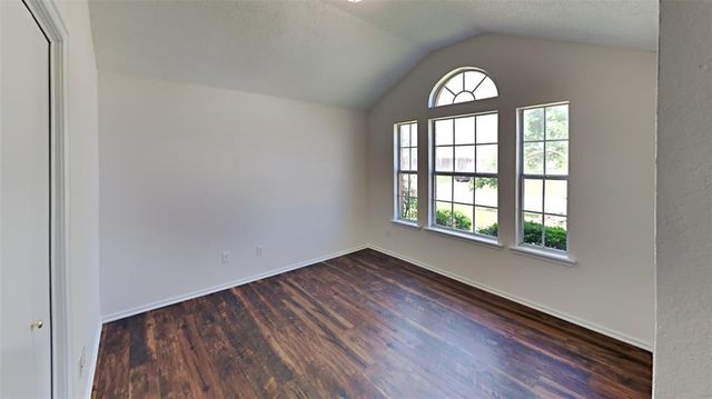 12408 SW 12th Street, Yukon, OK 73099
