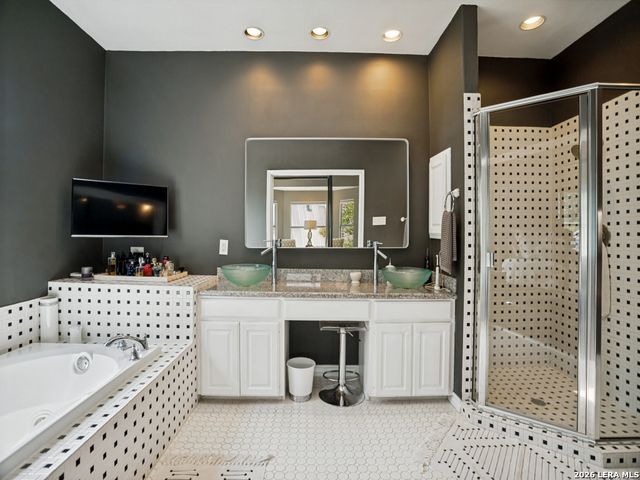 108 Westcourt Ln, San Antonio, TX 78257
