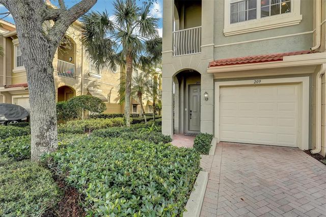 4941 BONSAI Circle 209, Palm Beach Gardens, FL 33418