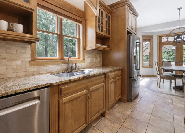 7617 Brooklyn Park Drive, Brooklyn Park, MN 55444