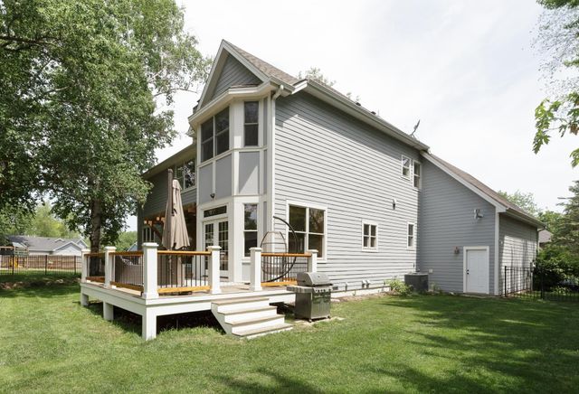 7617 Brooklyn Park Drive, Brooklyn Park, MN 55444
