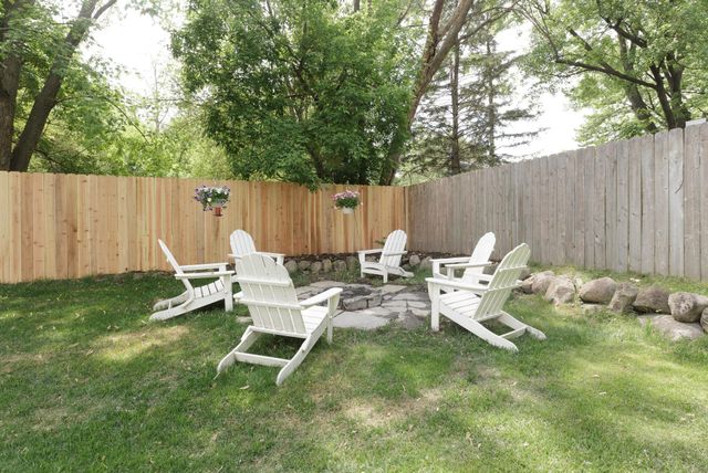 7617 Brooklyn Park Drive, Brooklyn Park, MN 55444
