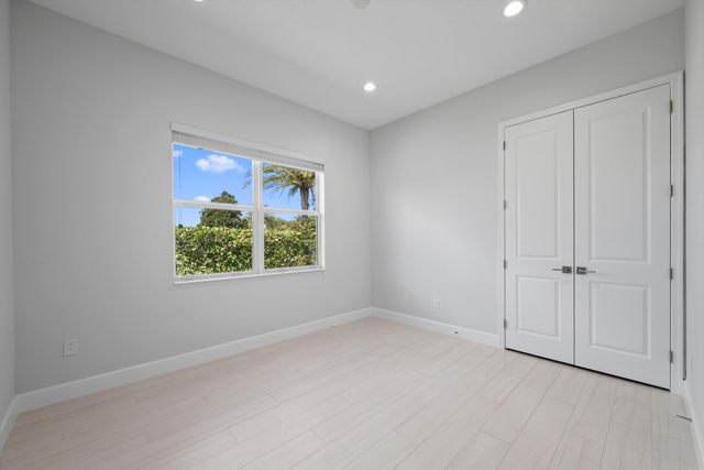 15208 Goldfinch Circle, Westlake, FL 33470