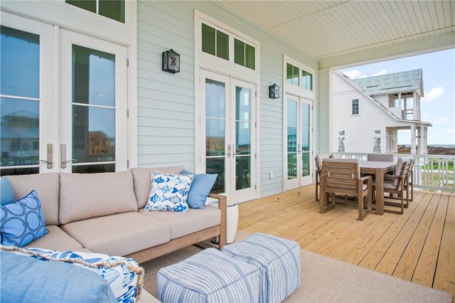 200 Ice Water, Port Aransas, TX 78373