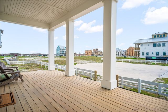 200 Ice Water, Port Aransas, TX 78373