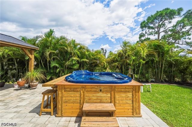 3233 NW 21st ST, Cape Coral, FL 33993