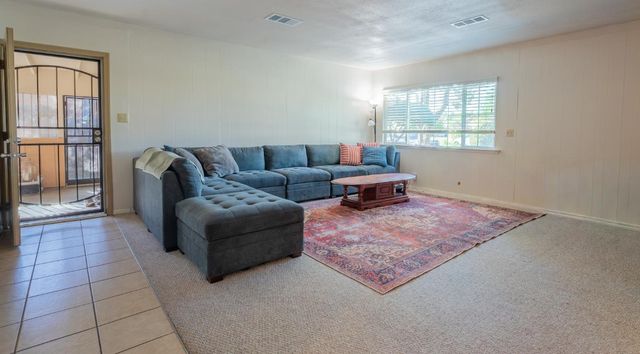 5719 E Bernadine Drive, Fresno, CA 93727