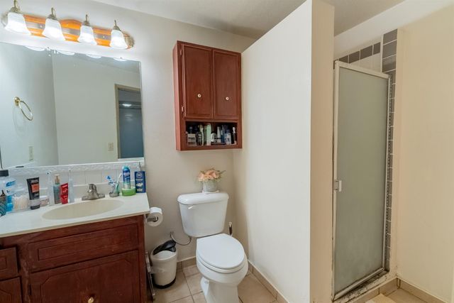5719 E Bernadine Drive, Fresno, CA 93727