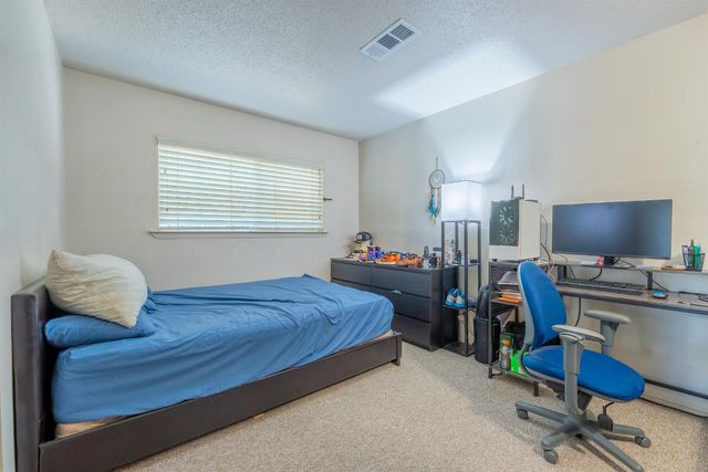 5719 E Bernadine Drive, Fresno, CA 93727