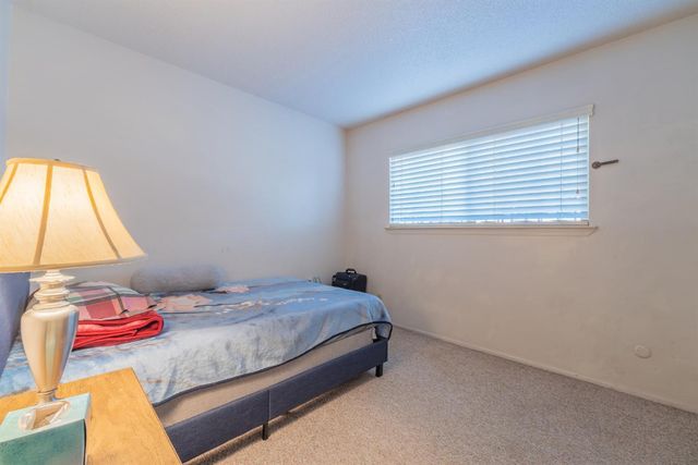 5719 E Bernadine Drive, Fresno, CA 93727