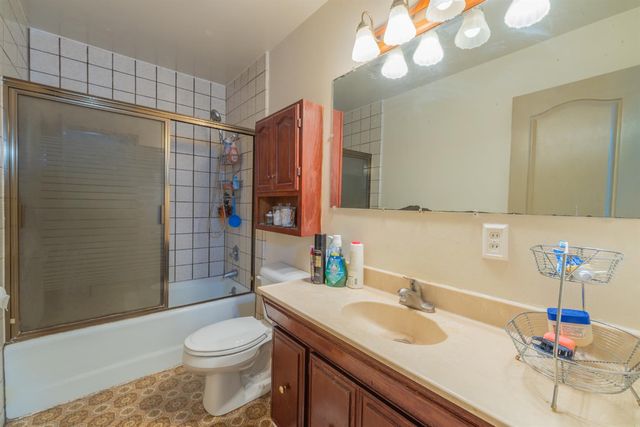 5719 E Bernadine Drive, Fresno, CA 93727