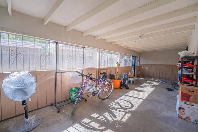 5719 E Bernadine Drive, Fresno, CA 93727