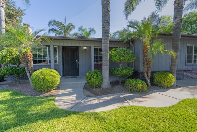 5719 E Bernadine Drive, Fresno, CA 93727