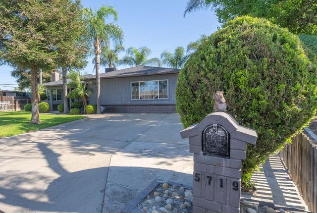 5719 E Bernadine Drive, Fresno, CA 93727