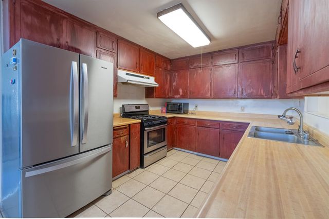 5719 E Bernadine Drive, Fresno, CA 93727