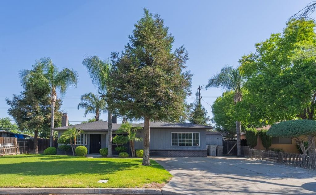 5719 E Bernadine Drive, Fresno, CA 93727