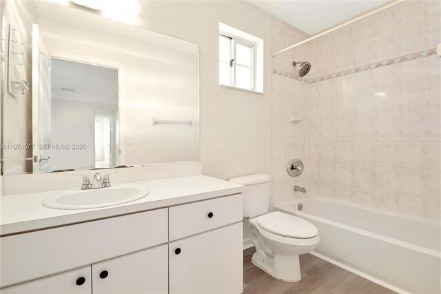 12015 SW 14th St 312-C, Miami, FL 33184