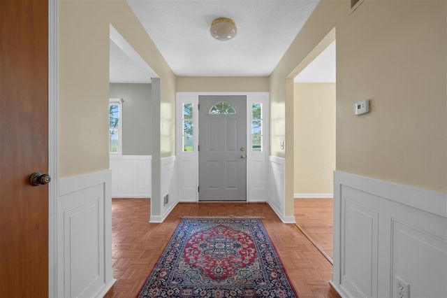 8218 N 37th Street, Richland, MI 49083