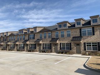 325 Landrum Pl Apt F, Clarksville, TN 37043