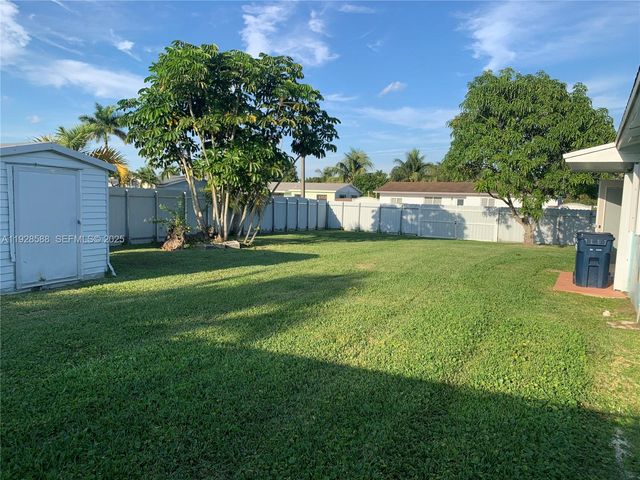 14300 SW 105th Ave 0, Miami, FL 33176