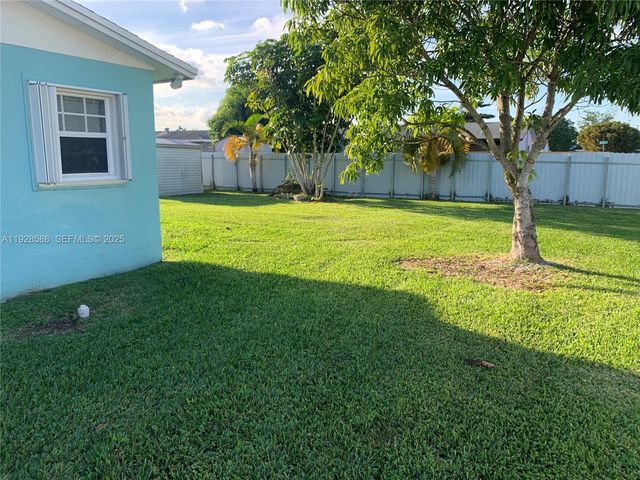 14300 SW 105th Ave 0, Miami, FL 33176