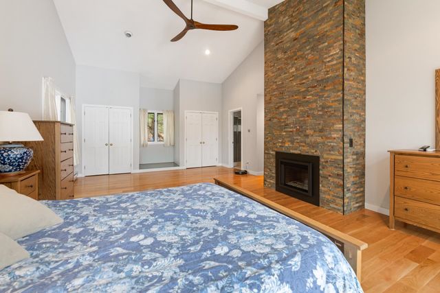 15 Sunset Walk, Enfield, NH 03748